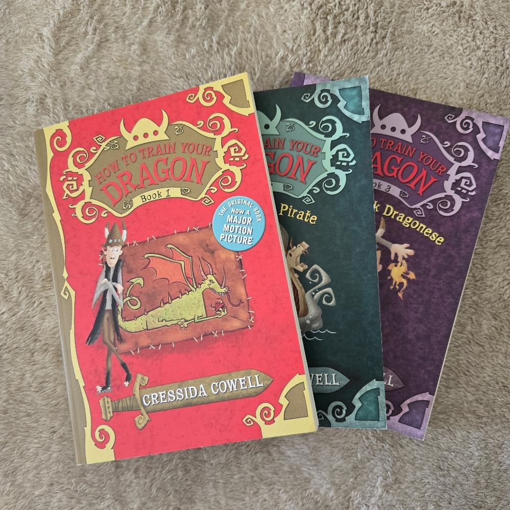 How to Train Your Dragon Book Set - Red, Green, Blue